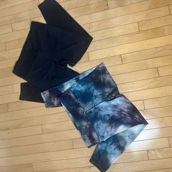 Set of TWO GAP FIT Eclipse Leggings Pants Size Medium Navy Stars Blue Print - Picture 11 of 12